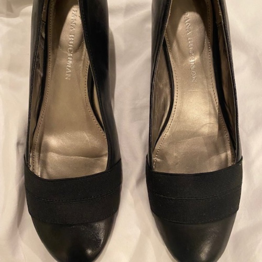 Dana Buchman Closed Toe Wedges